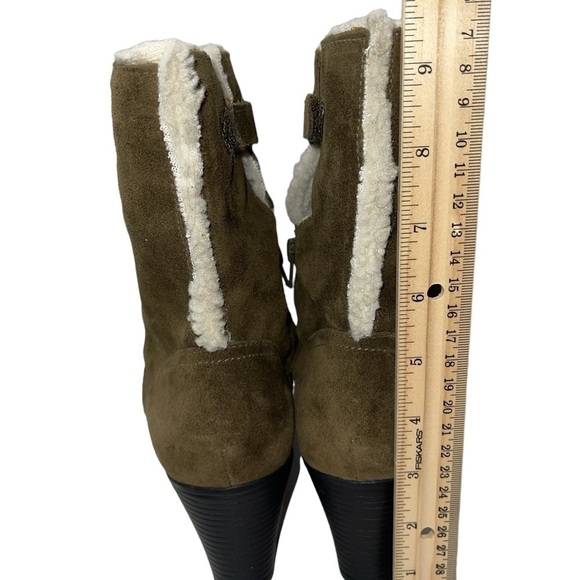Clarks Bendables Ankle Boots Size 9M Olive Green Leather Faux Sherpa Cuff - Picture 6 of 10